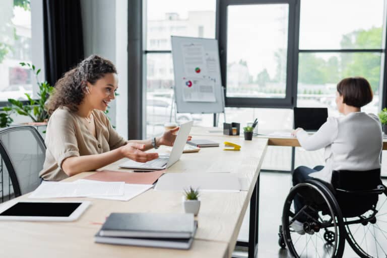 L’accessibilité numérique : un impératif à l’inclusion numérique et sociale