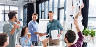 Seul l’esprit d’équipe donne du sens à l’esprit d’entreprise L'esprit d'équipe Depositphotos_TarasMalyarevich