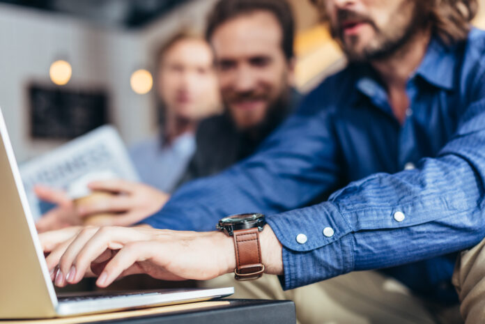 Middle managers Depositphotos ArtturVerkhovets