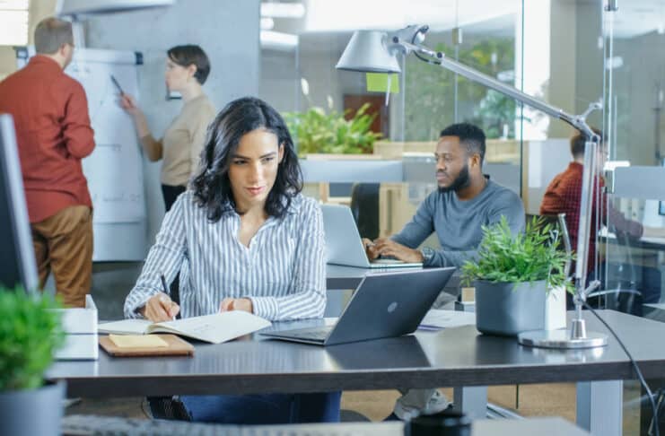 Nouvelles organisations de travail quel avenir pour les bureaux Depositphotos_Gorodenkoof