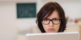 Le deuil en entreprise : un enjeu humain et organisationnel Le deuil en entreprise Depositphotos_racorn