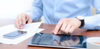 IA générative et gestion documentaire Depositphotos_bloomua