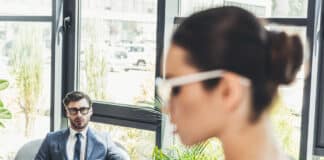 La revolution du bouche à oreille digitalisé Depositphotos_DimaBaranow