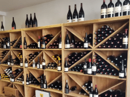 Mettez en valeur votre commerce -etagere-a-vin-h195-cm-capacite-300-bouteilles-bois-massif-1.jpg