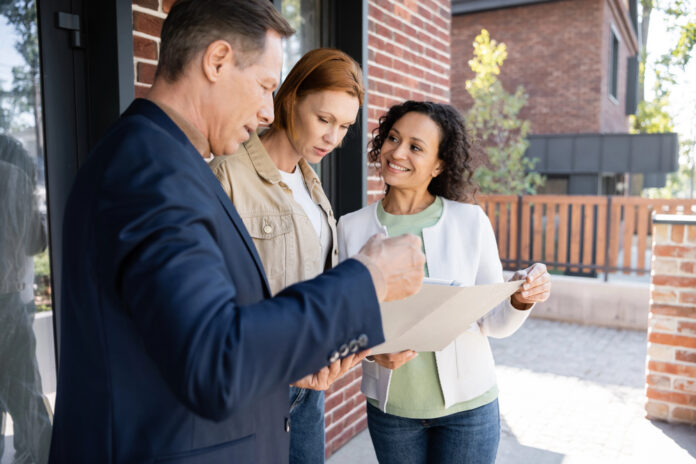 Le métier de mandataire immobilier Depositphotos_Ischukigor