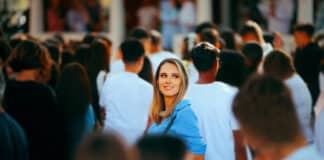 Former des millions de personnes à l’IA credit Depositphotos_