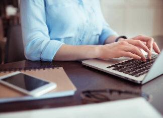 HP probook VS HP Elite Book credit Depositphotos