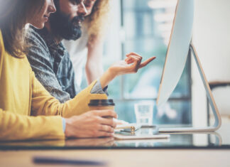 Comment ne pas tomber amoureux… d’une action Comment ne pas tomber amoureux… d’une action credit Depositphotos