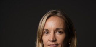 L’effet smartphone : comment l’agent immobilier “toujours connecté” révolutionne l’expérience client Clémence Grille Directrice Produit chez Orisha Real Estate