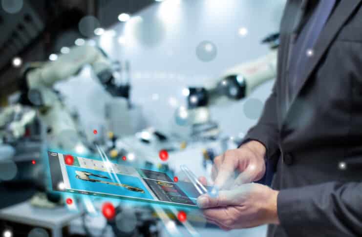 PME/ETI : PME/ETI : comment externaliser son informatique pour gagner en performance, sécurité et agilité en 2025 ?