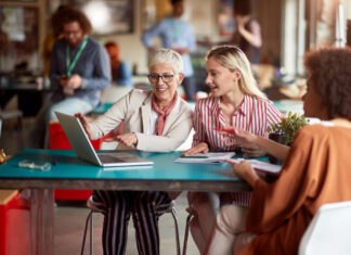 Le « senior » face au défi de son employabilité Depositphotos