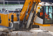 Un chantier en activité exige un recyclage en temps réel Depositphotos_